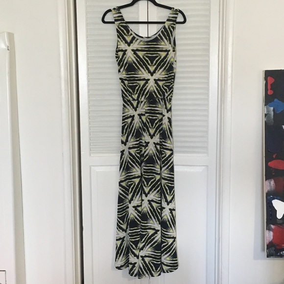 Geometric Yellow & Black Maxi Dress - Picture 1 of 3